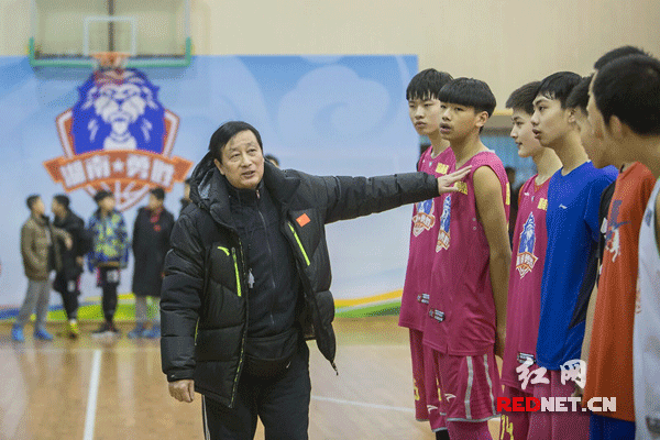 为什么控卫需要掌握多种进攻手段_0